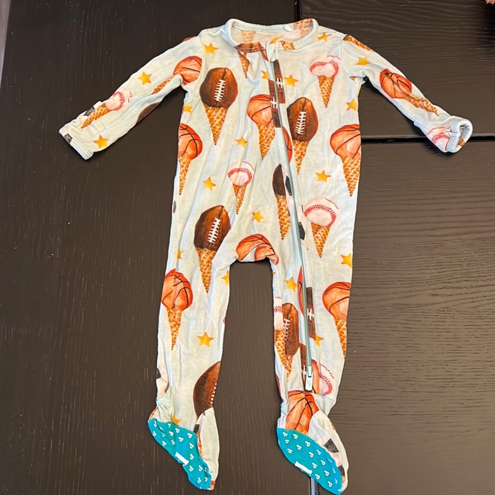 Posh peanut footie